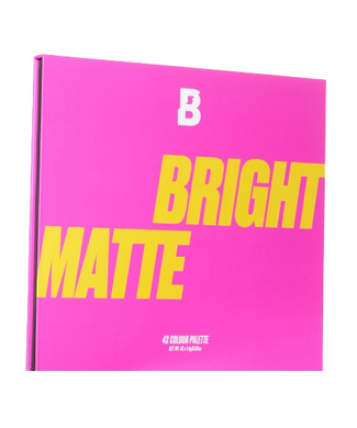 Купить Палетка теней для век Bright Matte 42 Colour Palette Beauty Bay за 1 490 грн, фото - VISAGE