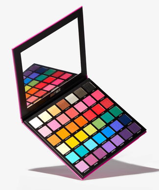 Купити Палітра тіней для повік Bright Matte 42 Colour Palette Beauty Bay  за 1 490 грн, фото - VISAGE