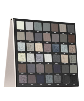 Купити Палітра тіней для повік Smoky 42 Colour Palette Beauty Bay за 1 550 грн, фото - VISAGE